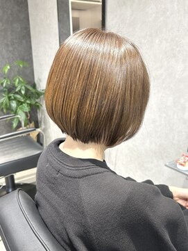 【Clair雲山】ショートボブ×白髪ぼかしハイライト