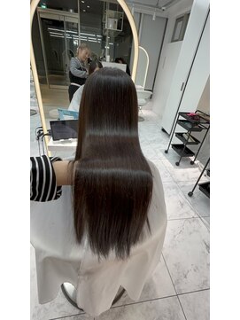 ロンドルピナス 小倉(Lond Lupinus) ミディアムレイヤーカット/似合わせカット/大人ガーリー/20代