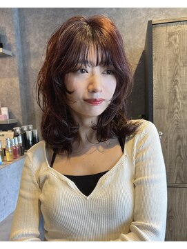 シック(chic.) チェリーレッド/ミディアムレイヤー/ウルフ/ボルドーカラー