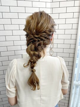 リール(THE RIRE.) *THE RIRE. 結婚式お呼ばれ編みおろしアレンジ*