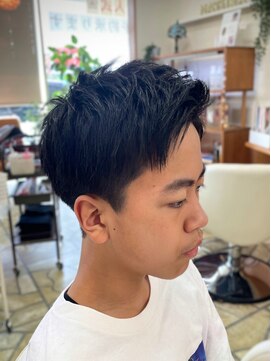 ナチュラ(Natura) アップバング　爽やかショート