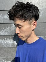 ヒュイル バイ ニアウ(Hwyl by Niau)&nbsp;メンズマッシュショートツイストパーマニュアンスパーマ眉毛