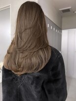 サイン 表参道(SIGN)&nbsp;レイヤーカットグレージュカラーデザインカラーシルキーベージュ