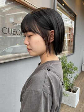キュオンシア(CUEON. ciea) 切りっぱなしボブ×ダークグレー