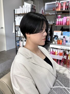 ウーフ(U-fu) 刈り上げショート/ハンサムショート/大人ショート