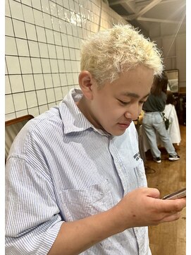 ソーンズ ヨイク(thorns YOIKU) スパイキーショート×イージーパーマ