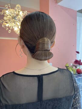 メメ(MEME) つるんシニヨン