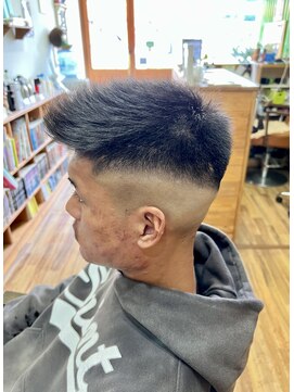 ヘアスタジオ ロメオ(hair studio Romeo) スキンフェードカット