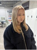 ホワイトベージュ