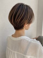 ノア 三宮店(NOA)&nbsp;【NOA】    ハイライトカラー×大人丸みショート