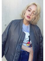 エヴァー(ever)&nbsp;波巻きウェーブカール&ハイトーンベージュ系カラーで♪