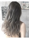 透明感抜群グレーアッシュ