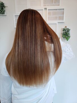 ヘアーアンドネイルフォレスト(Hair&Nail FOREST.) 目を引く美髪ロング