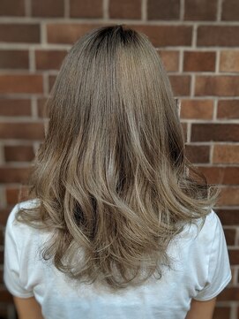 ルーツ(Roots) ホワイトブリーチ☆