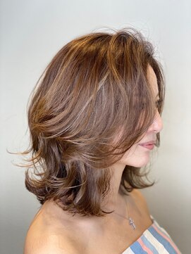 プールトワ(pour toi) ハイライト×透明感アッシュベージュ