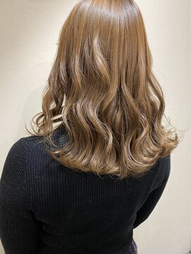 ヌメロオオサカ(Numero OSAKA) 透明感◎ハニーベージュ