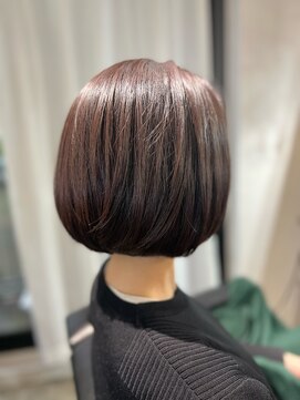 ツムグ 代官山店(TUMUGU) ショートボブショートカットショートヘアボブヘア白髪ぼかしボブ