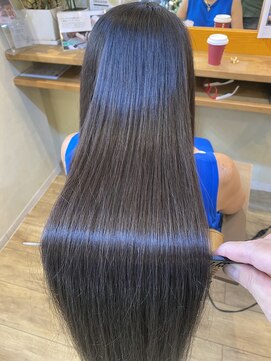 ラシック(La shic) 【髪質で人生が変わる】☆くせ毛、広がり解消☆酸性ストレ-ト