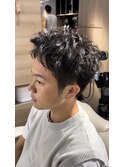 幼くみえない◎ラフなパーマで大人な印象のショートスタイル