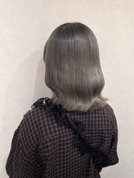 アプローズ(applause.) 【ブリーチ必要】透明感シルバーベージュ