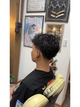 ジェネシス 本店(genesis) 外国風テーパーフェード