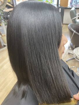 和み。KAMIBIYORI カットカラー、髪質改善