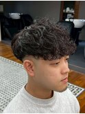 表参道駅MEN’S/ニュアンスパーマ/刈り上げセンターパート