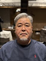 ザ バーバー 虎ノ門ステーションタワー(THE BARBER)&nbsp;白髪を活かしたイケオジショート　ナチュラルツーブロック