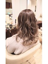 リプルヘアー ウエスト(ripple hair west)&nbsp;ｗｈｉｔｅ　ｇｒａｄａｔｉｏｎ