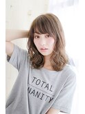 ヌーディーベージュのゆるふわミックスカール