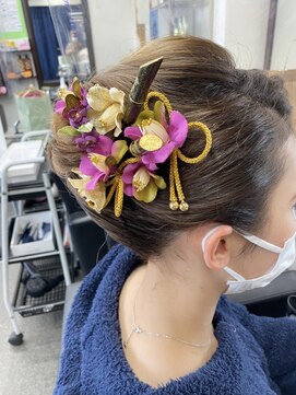 ヘア メイク エア コーディネーション 夜会巻アレンジ