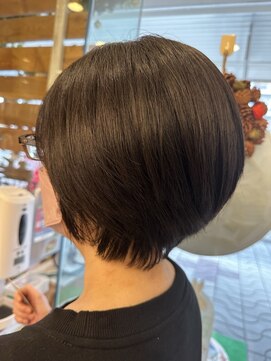 エメールヘア(aimere hair) 柔らかく丸みのある骨格補正ショートボブカット
