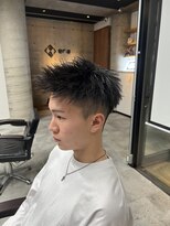 イーラ(era)&nbsp;ソフトツイストパーマ黒髪短髪ジェットモヒカン束感