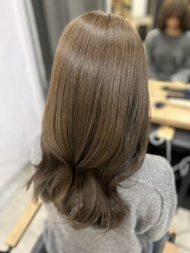 アリュウル 表参道(ALLURE) 明るめオリーブベージュ◎矢口