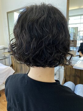 フレームプラス(FRAME plus) ぱっつりボブパーマ