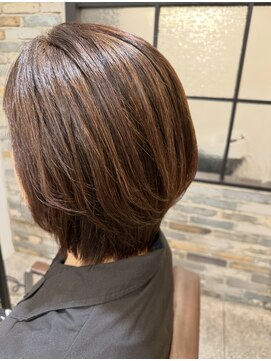 アモング(a`mon gou`t hair make) ミディアム