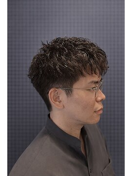 ワンワンオー バーバーショップ 長浜店(@110 BARBER SHOP) スパイラルパーマ×ナチュラル　洗練されたメンズスタイル