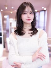 アンスリウム 吹田(Anthurium)&nbsp;ミディアムレイヤー/大人可愛い/髪質改善/シースルーバング