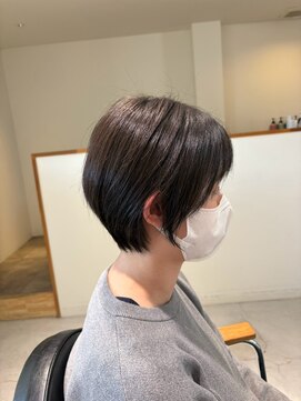 スリー(THREE) ミニボブ×きれいめ丸みショートで大人可愛い似合わせヘア