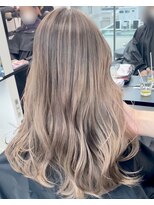 アライブ キチジョウジ(ALIVE Kichijoji)&nbsp;小顔セミウェットウェーブハイライトカラーオリーブカラー着物