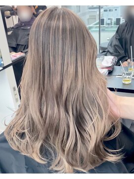 アライブ キチジョウジ(ALIVE Kichijoji) 小顔セミウェットウェーブハイライトカラーオリーブカラー着物