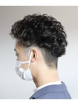 ウィスカーヘアー(whisker hair) 大人シンプルハードパーマ