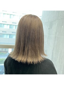 アンダーバーホワイト 南海難波店(_WHITE) ミルクティーグレージュ