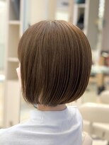 ミーティア バイ クアトロ(Meteor By QUATRO)&nbsp;ショートボブ ベージュカラー 戸塚 中田 立場