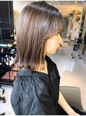 ミルクティーブラウン×外はねレイヤーカット