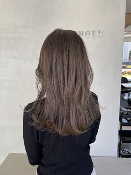 コード(Chord) 【nakajima】グレージュ×顔まわりレイヤー