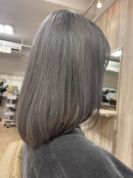 アンジュ ラヴィ(Ange Lavie) ハイトーンカラーでグレージュ♪KG037