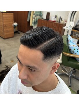 ピーシーズ(pieces) メンズフェード×ハードパート