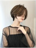 フェザーショートマロンベージュメルティーカラー似合わせカット
