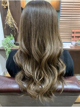 ルアン(Luan) ハイトーンアッシュ